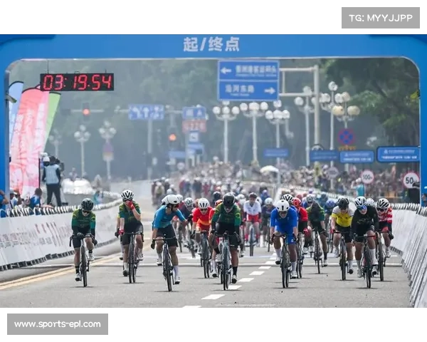 香港“女车神”李思颖夺全运会场地自行车女子全能赛金牌,个人第三金