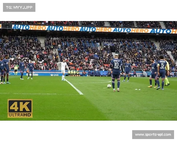 门兴莱比锡赛后球员谢场,主场球迷掌声致敬对手