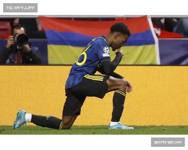 曼城签约15岁“任意球神童”詹金斯，后者在青年欧冠中已有直接破门记录